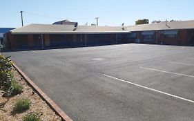 Country Mile Motor Inn